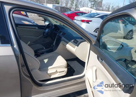 2016 Volkswagen Passat 1.8T Se из США, поврежденный, VIN 1VWBT7A34GC054053